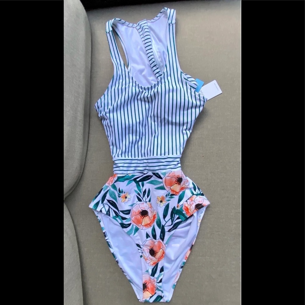 NWT Cupshe Swimsuit